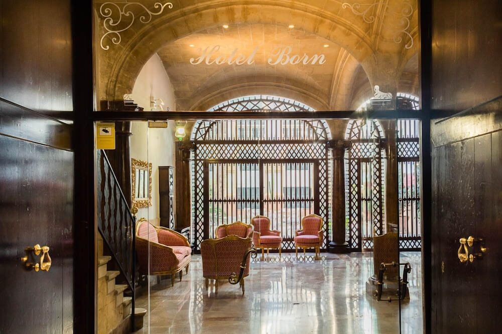 Hotel Born 24/49
