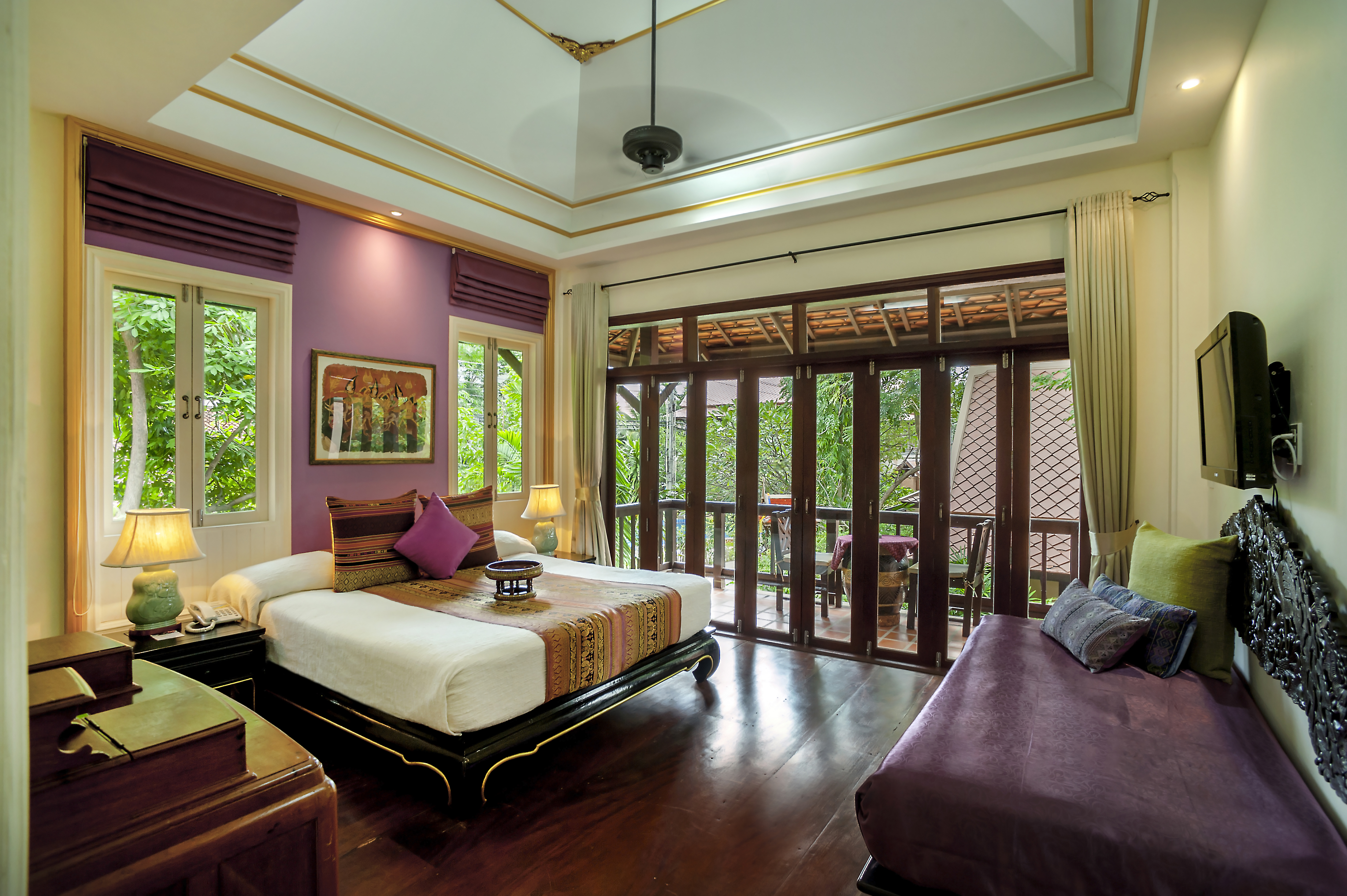 Upstairs, Gold, Forest, Pool View, Near the Pool، Rabbit Resort 2/4