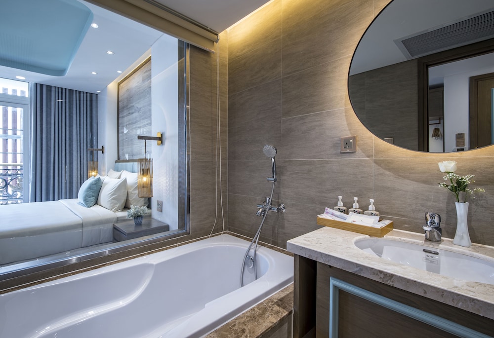 ICON Saigon LifeStyle Design Hotel 46/49