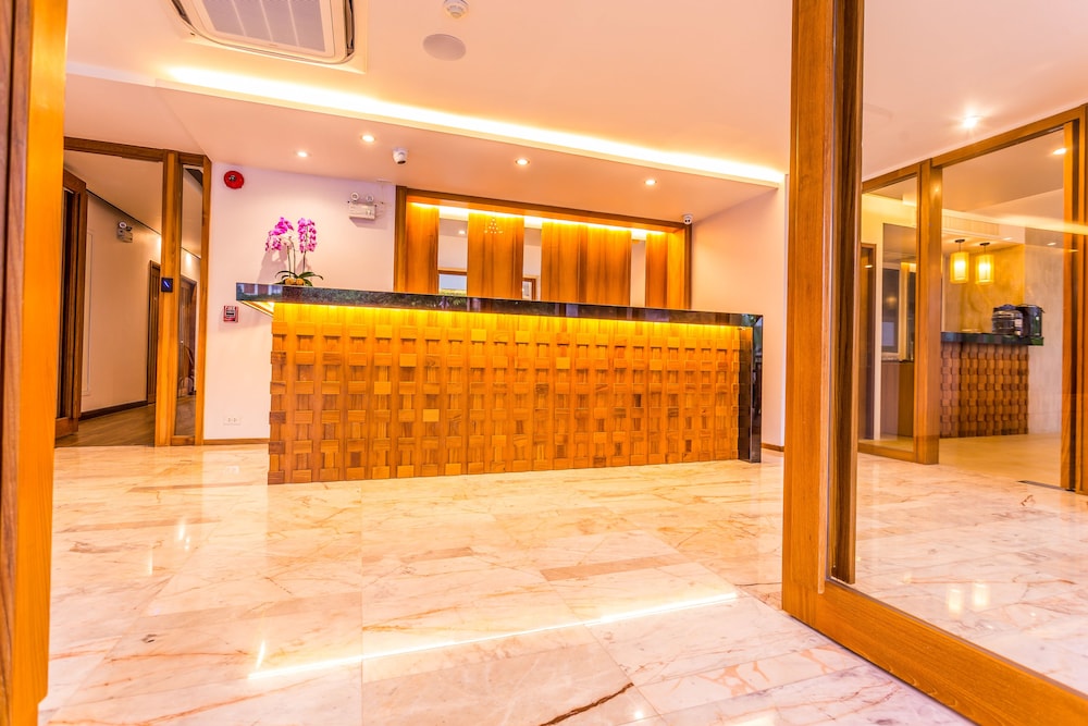 The Signature Hotel @ Thapae 10/50