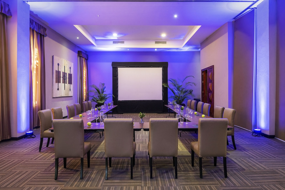 Jewel Palm Beach Resort Spa 39/48