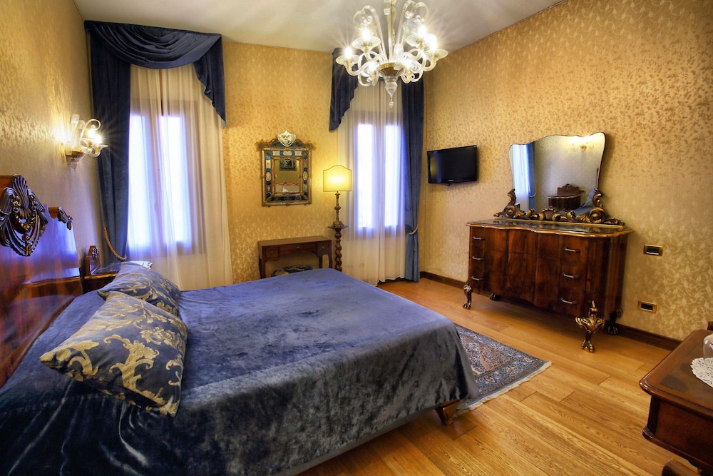 1 BEDROOM, JUNIOR SUITE