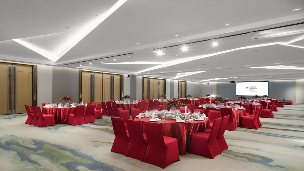 Holiday Inn Qinhuangdao Haigang 47/52