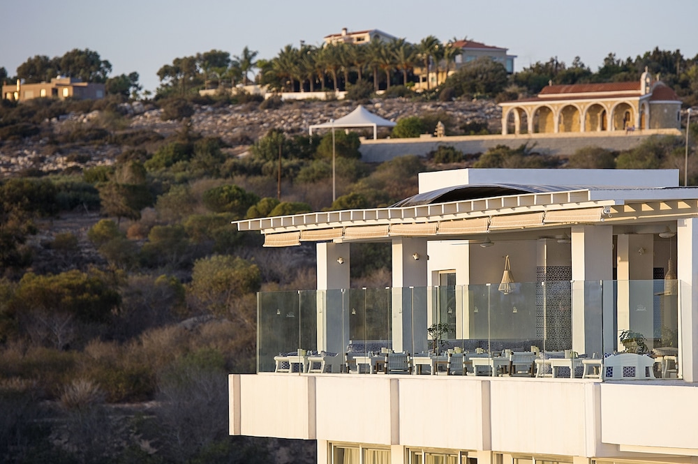 Grecian Sands Hotel 67/71