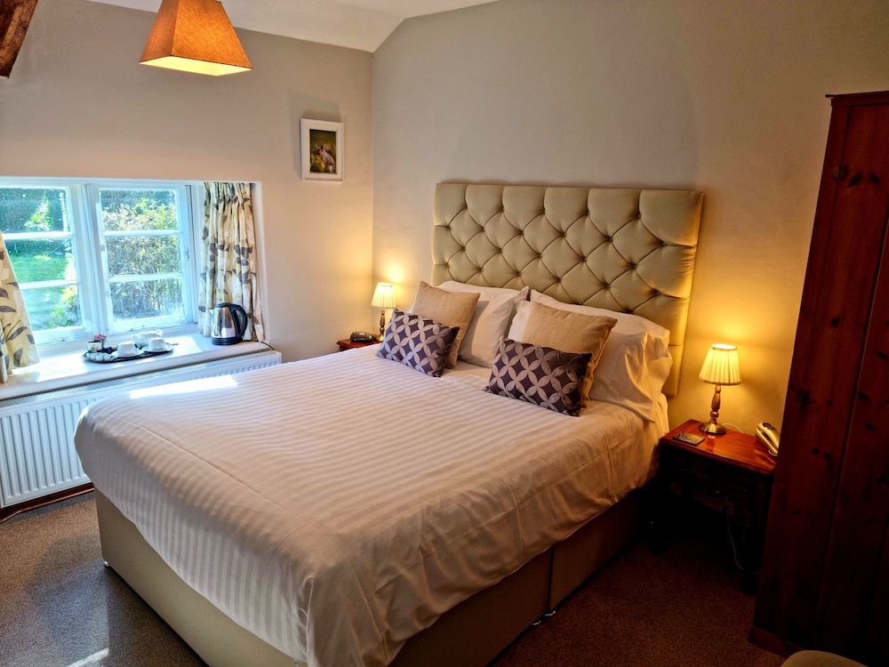 Collaven Manor Hotel 28/78