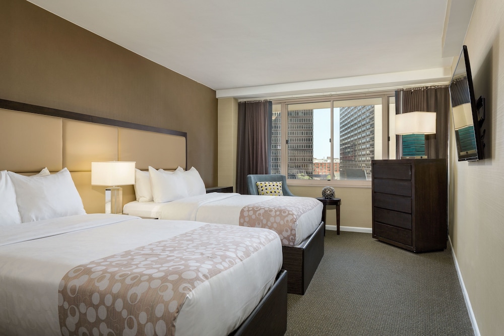 1 BEDROOM, SUITE, 2 DOUBLE BEDS