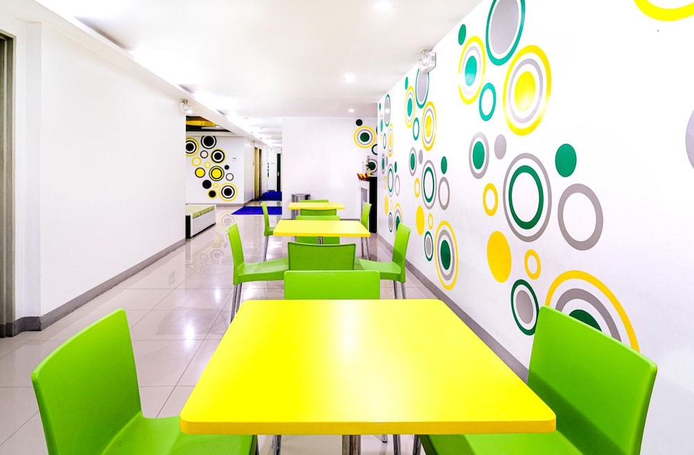 Go Hotels Ortigas Center 59/68
