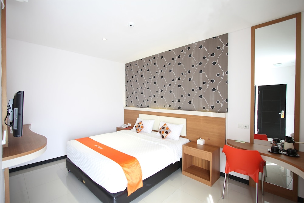 Tab Hotel 8/50