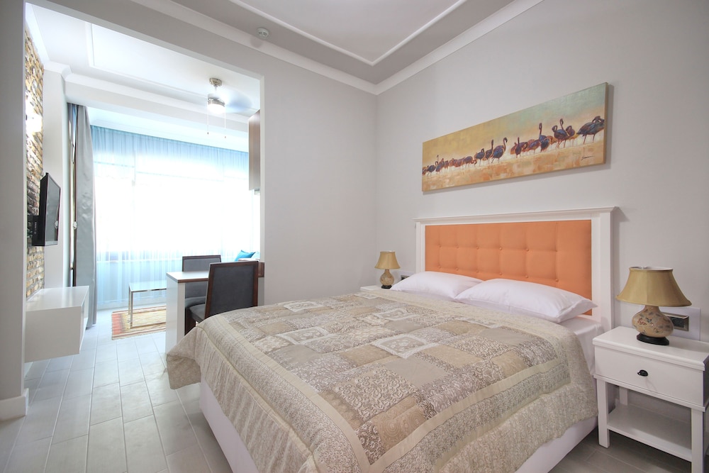 Delight Deluxe Apart Hotel 20/72
