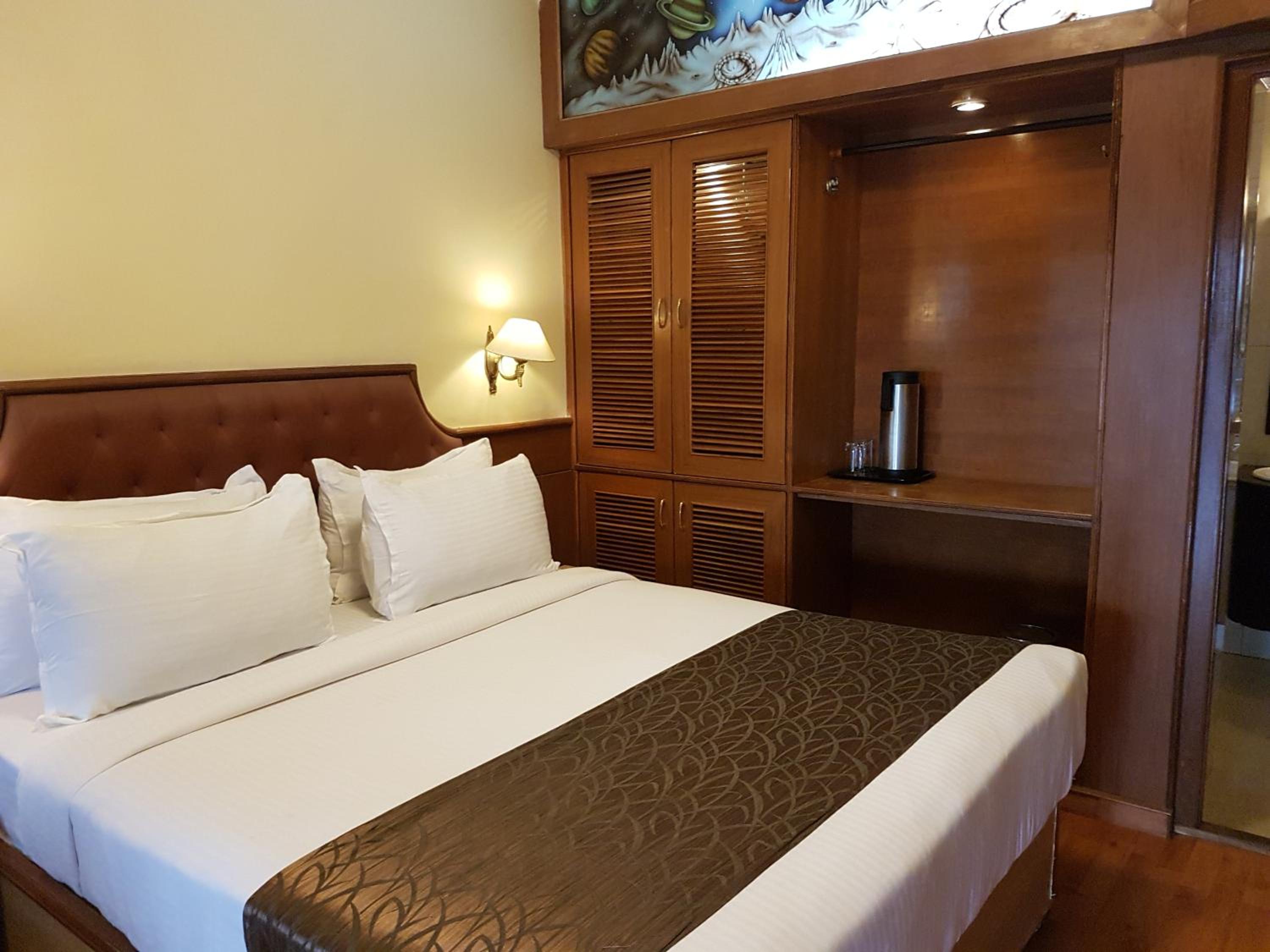 HOTEL DARSHAN 13/55