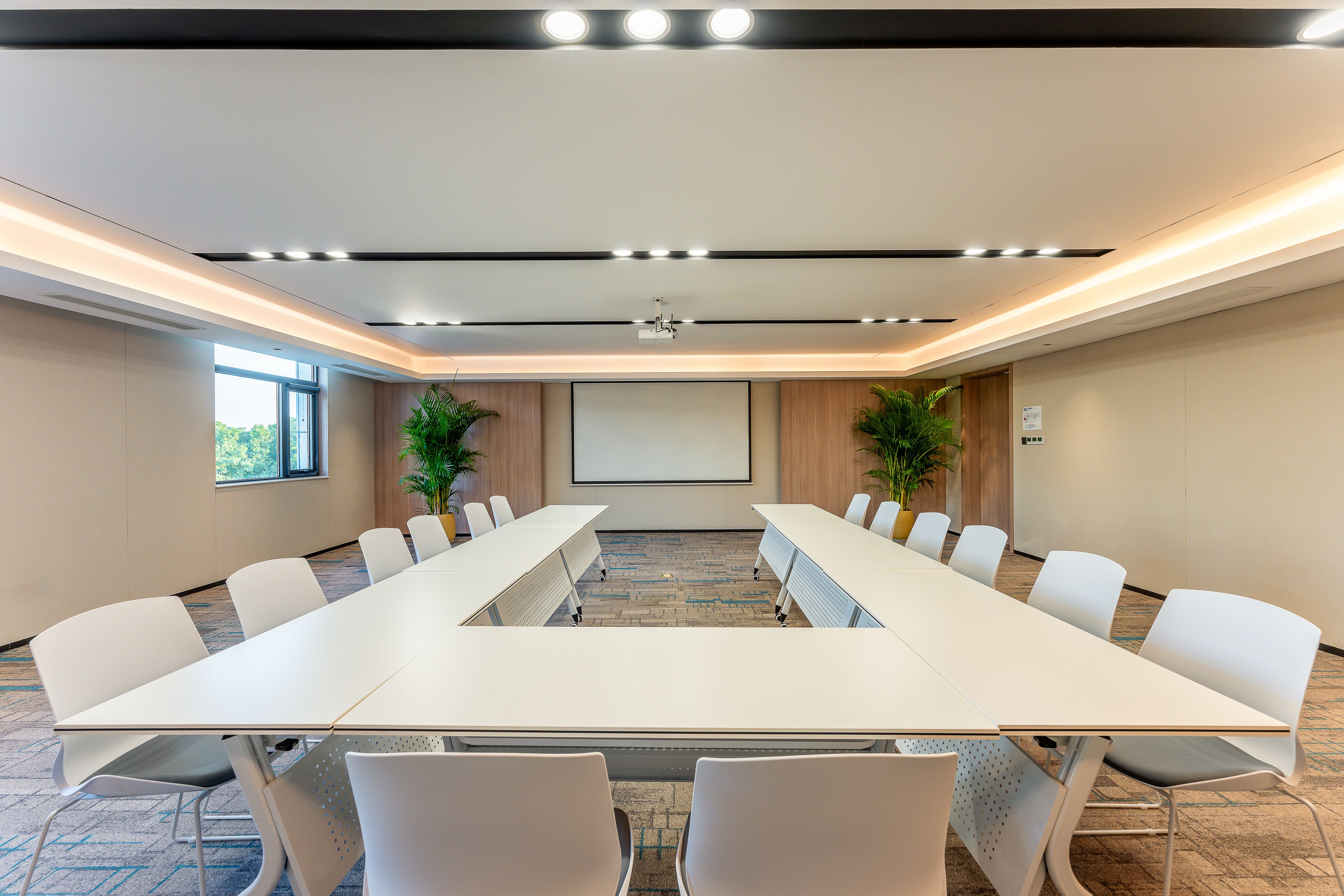 Holiday Inn Express Luoyang Longmen 26/27