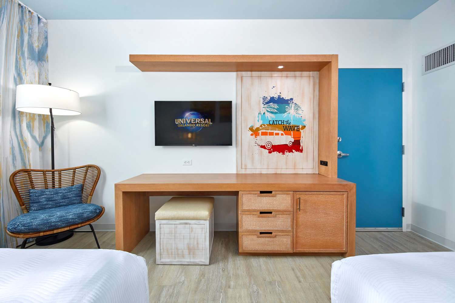 Universal's Endless Summer Resort - Dockside Inn and Suites 16/25