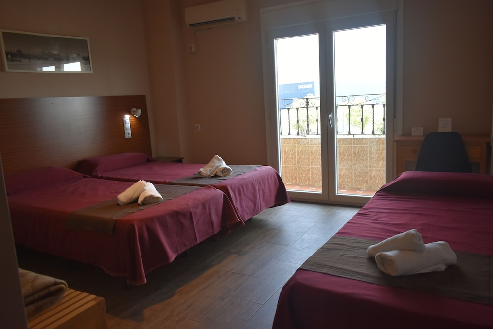 Hostal Alamare 12/50