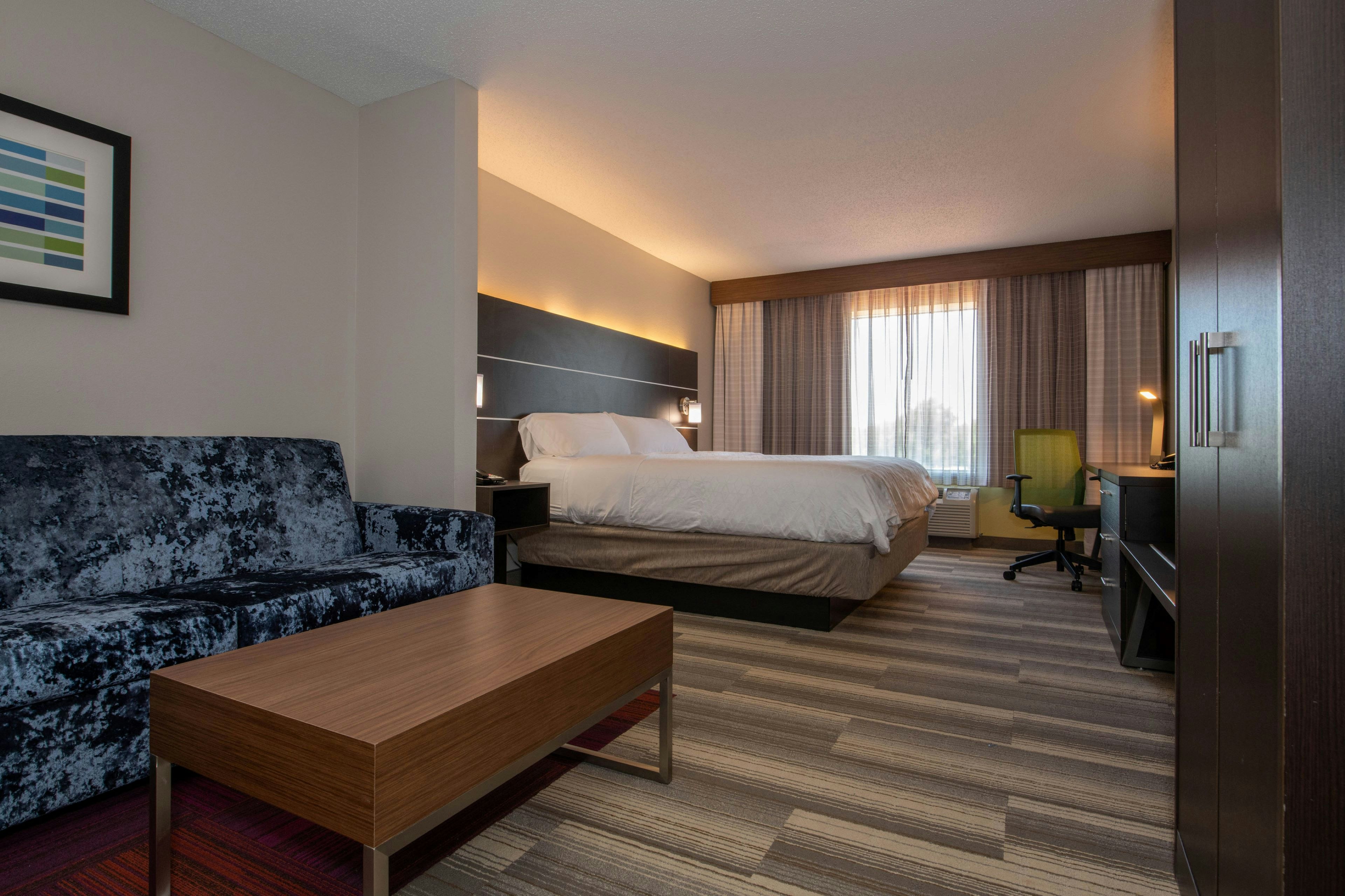 Suite, King Bed