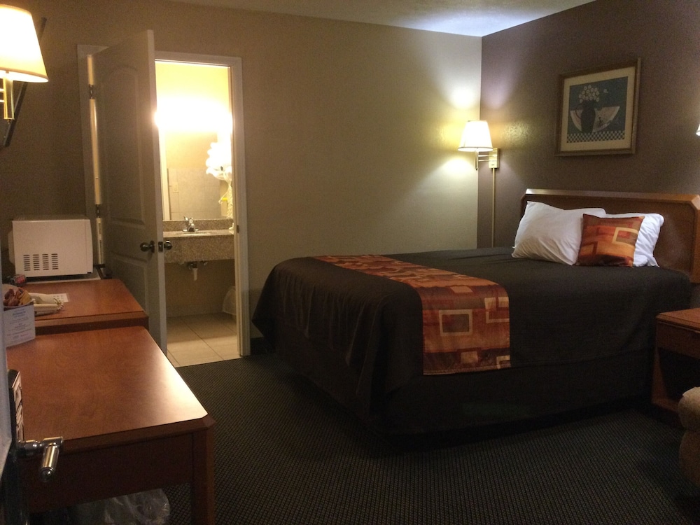 Travelodge By Wyndham Mansfield 14/19