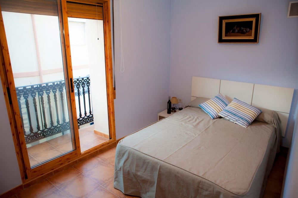 Rural Rooms Magnanimus 5/40