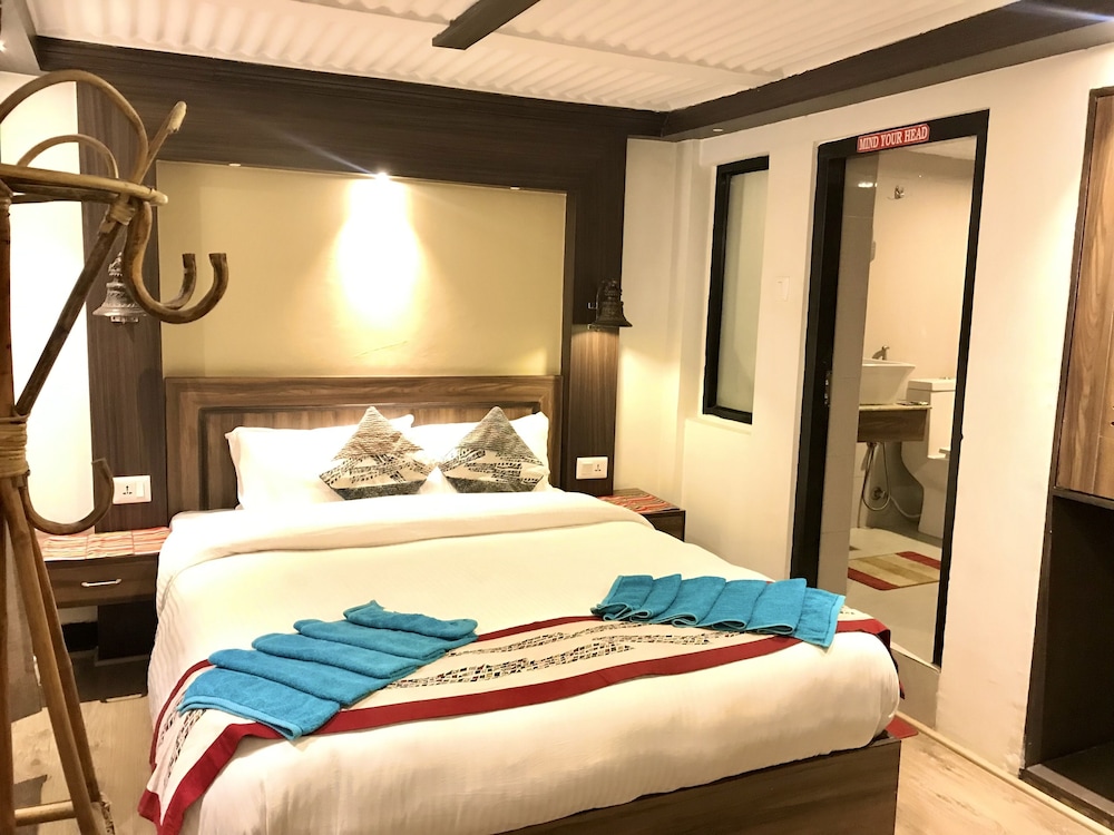 Shiva Guest House 44/50