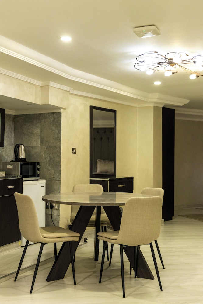 Salmiya Grand Hotel 63/67
