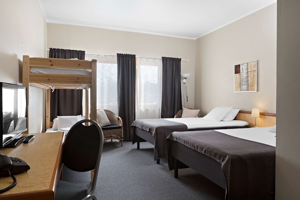 Stav Hotel 23/77
