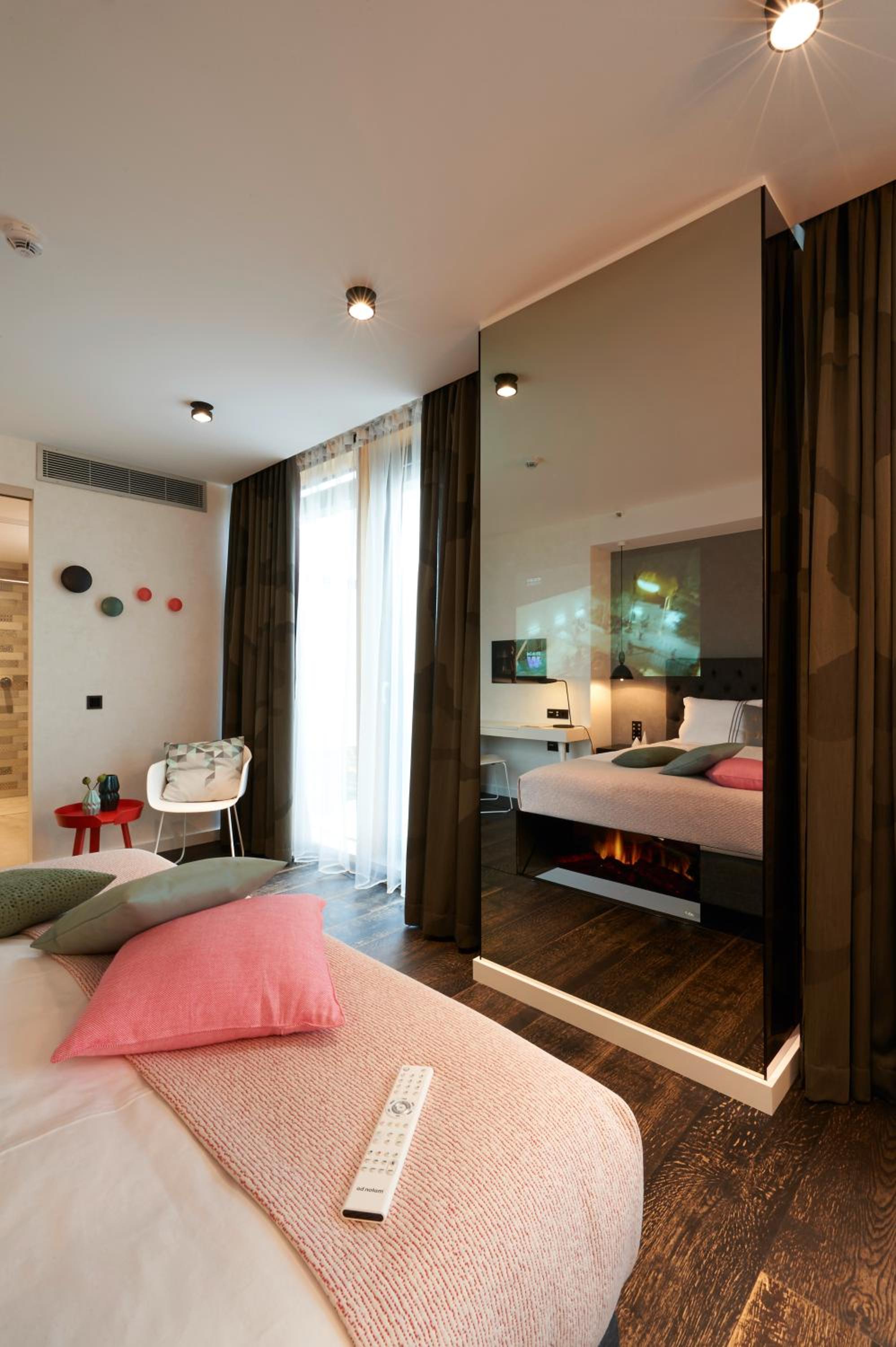 Urban, Suite, Balcony