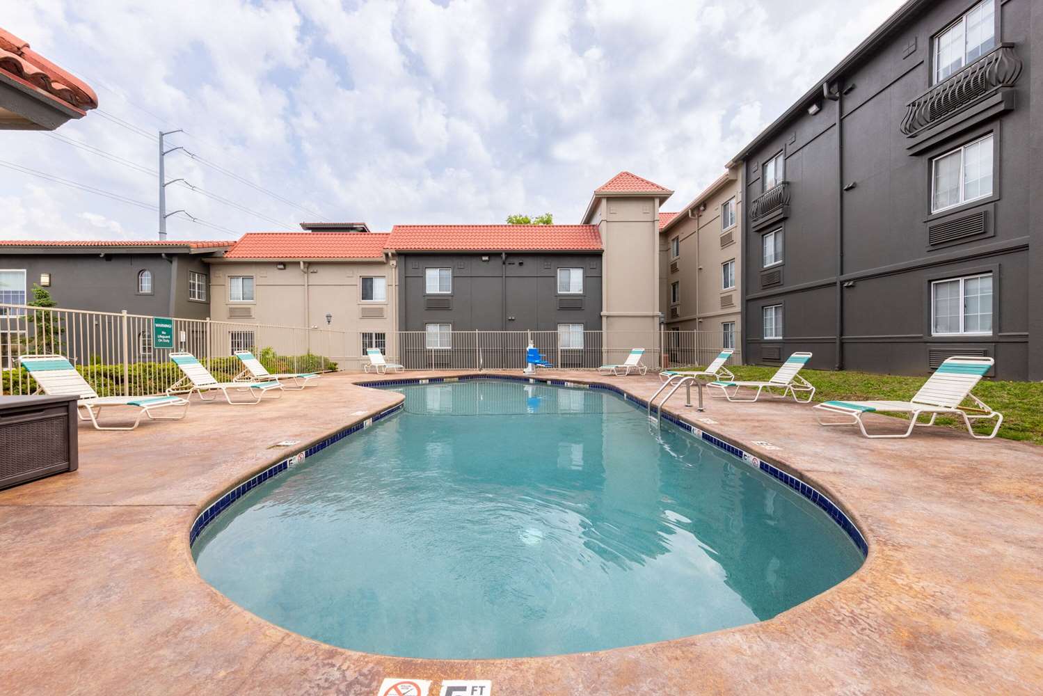 La Quinta Inn Kansas City Lenexa 47/50