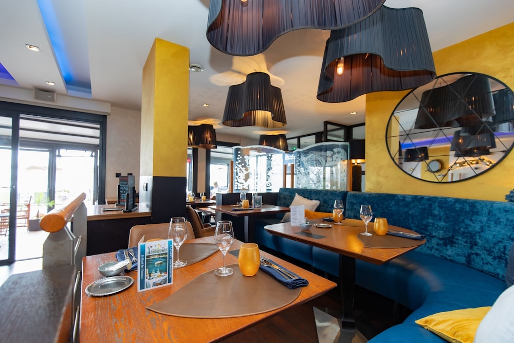 Hotel De France 27/50