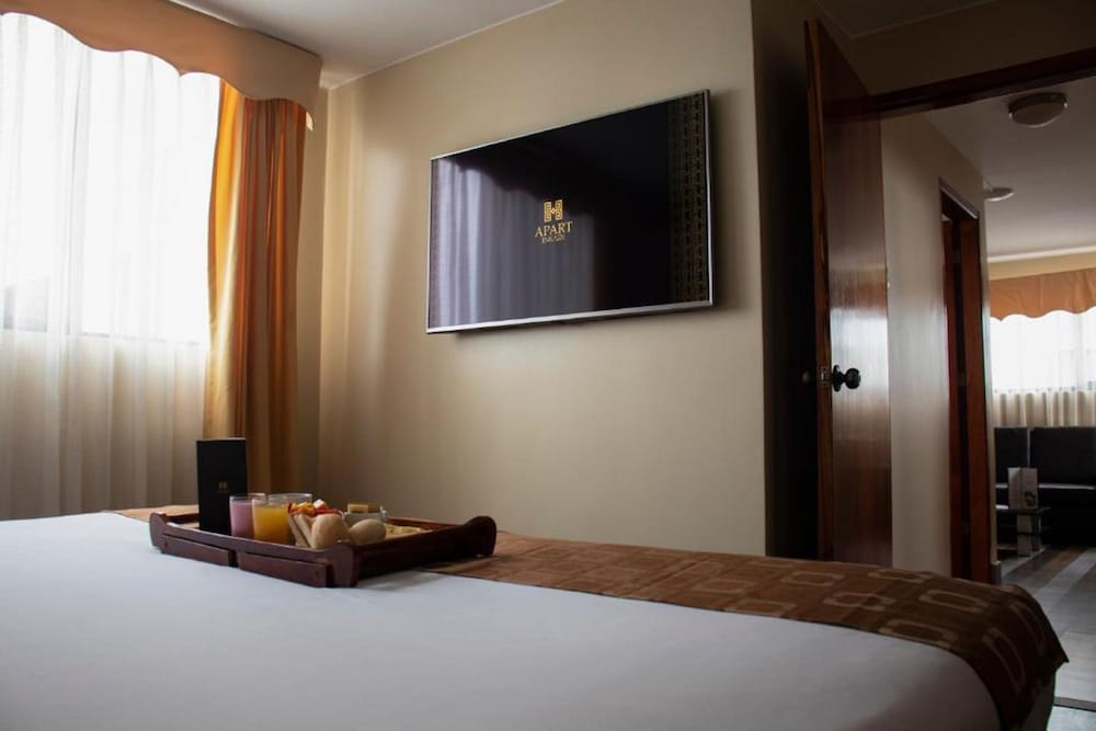 STANDARD, KING BED