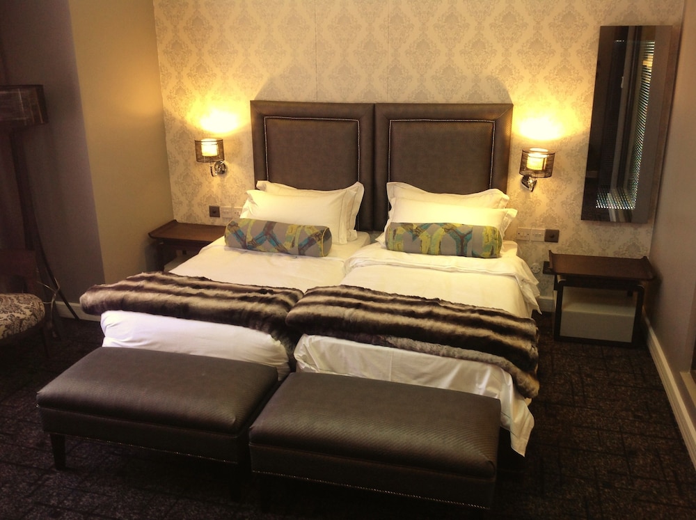 Staywell Hotels 6/34