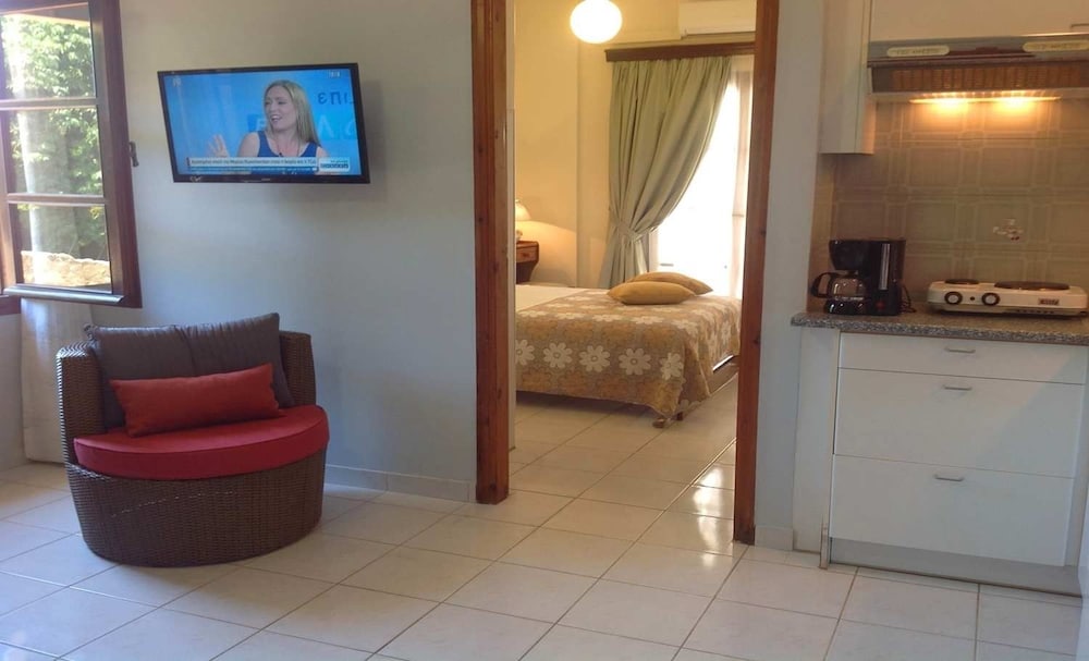 Asterias Studios Apartments 20/50