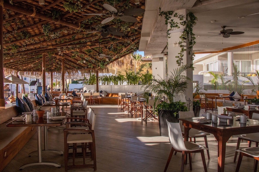 Corazon Cabo Resort and Spa (ex Cabo Villas Beach Resort and Spa) 66/82