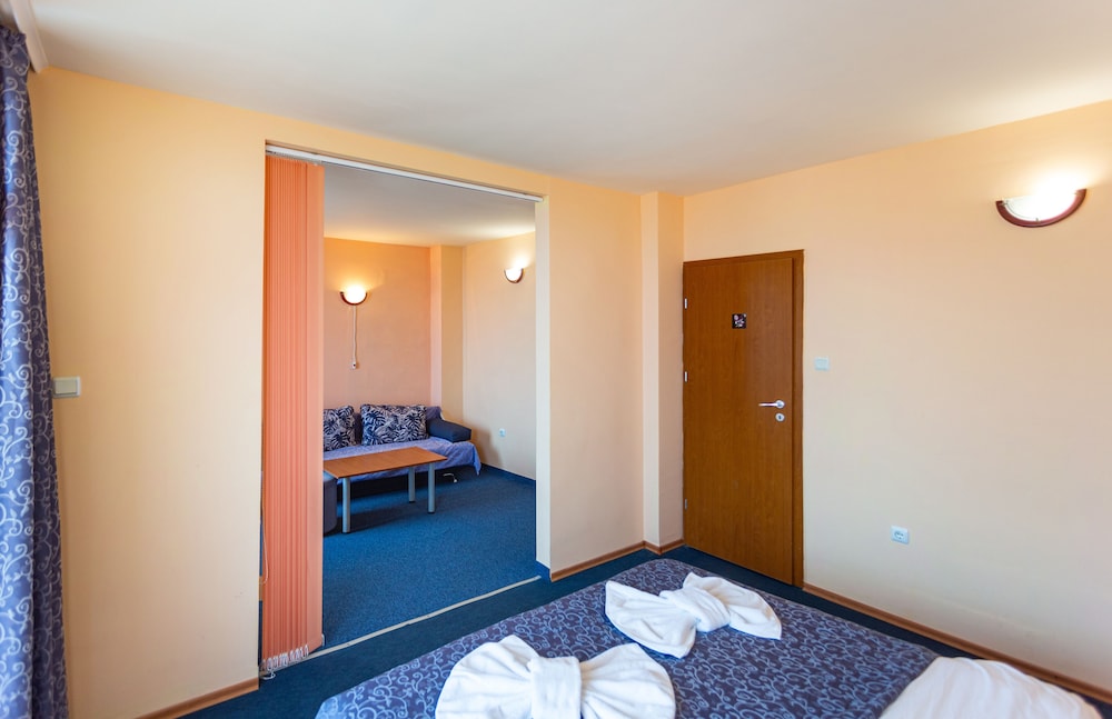 Family Hotel Jemelly 28/50