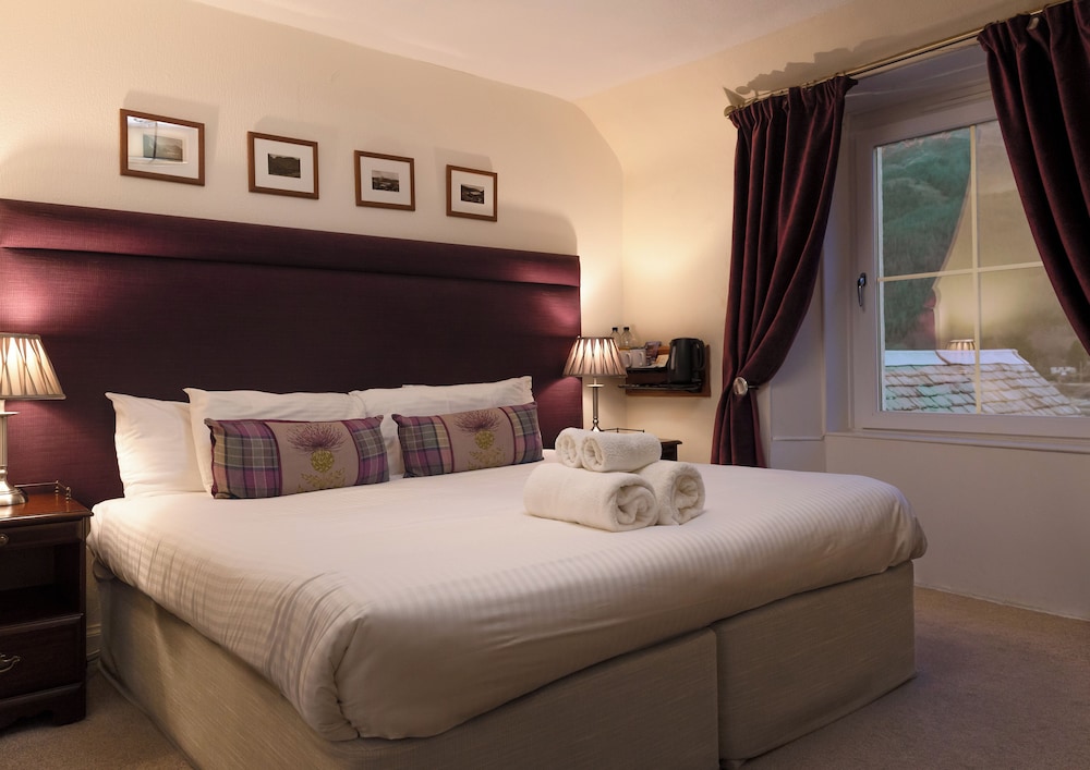 Loch Leven Hotel 16/50