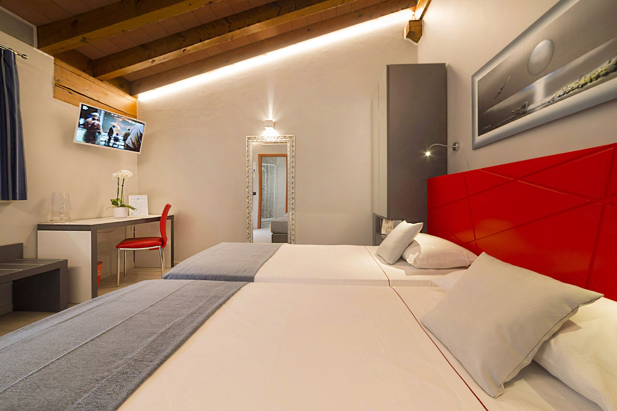 STANDARD, TWIN BEDS, ANNEX