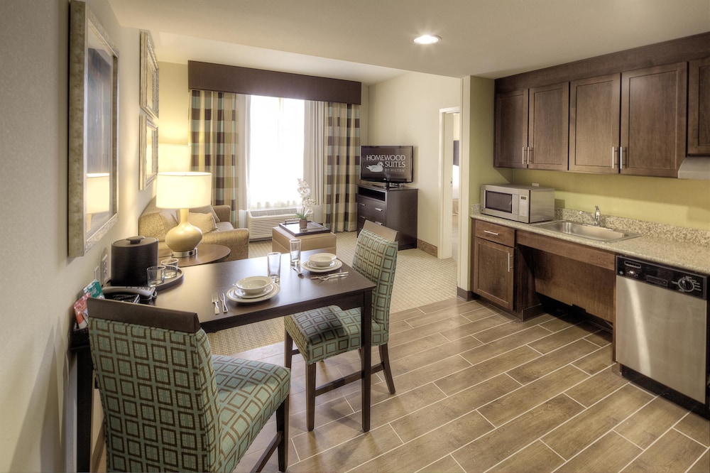 Homewood Suites Victoria 56/81