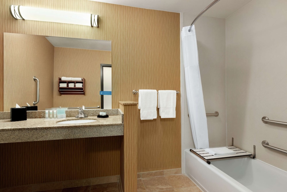 Hampton Inn Abilene 15/29