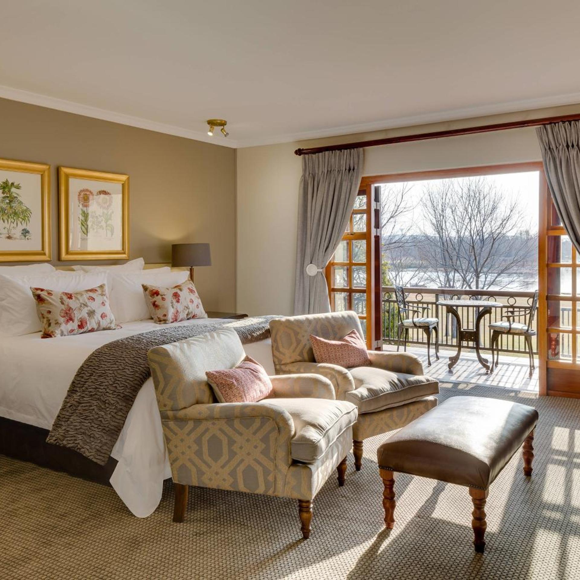 غرفة بسرير كينج بإطلالة على البحيرة بشرفة مع أريكة، Irene Country Lodge, Autograph Collection 8/10