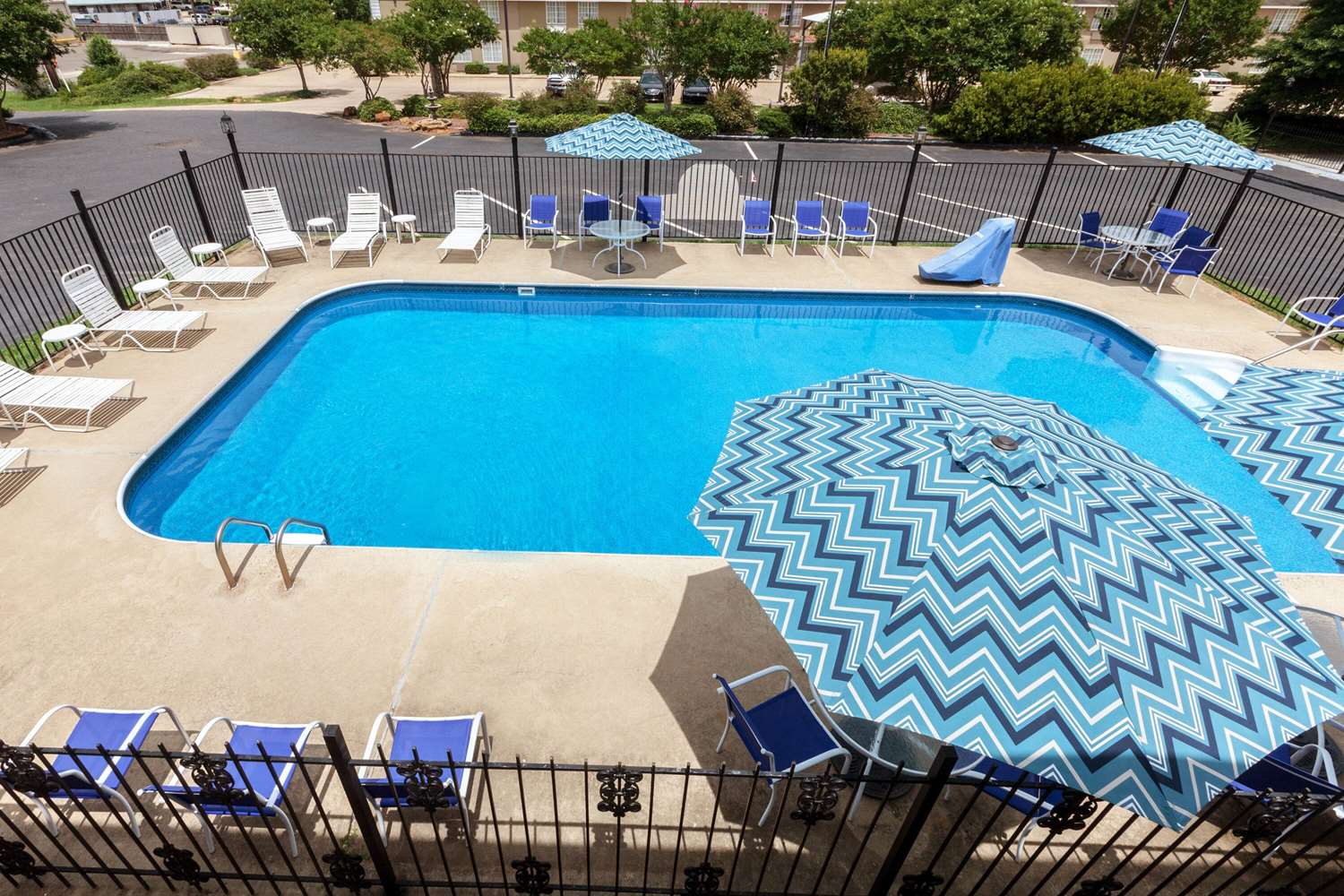 Days Inn by Wyndham Natchitoches 11/13