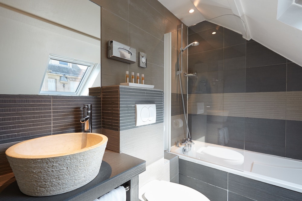 Le 46 Hotel 67/70