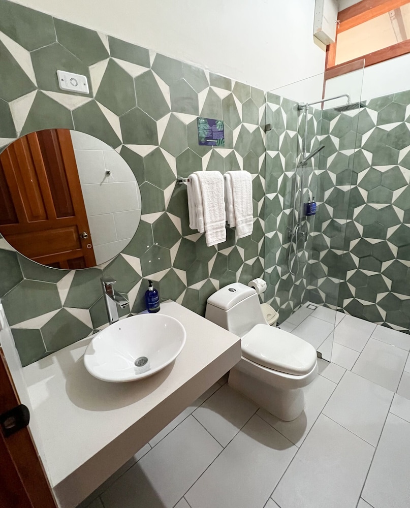 غرفة قياسية بسرير كينج بغرفة نوم واحدة، PACHIRA LODGE 10/10