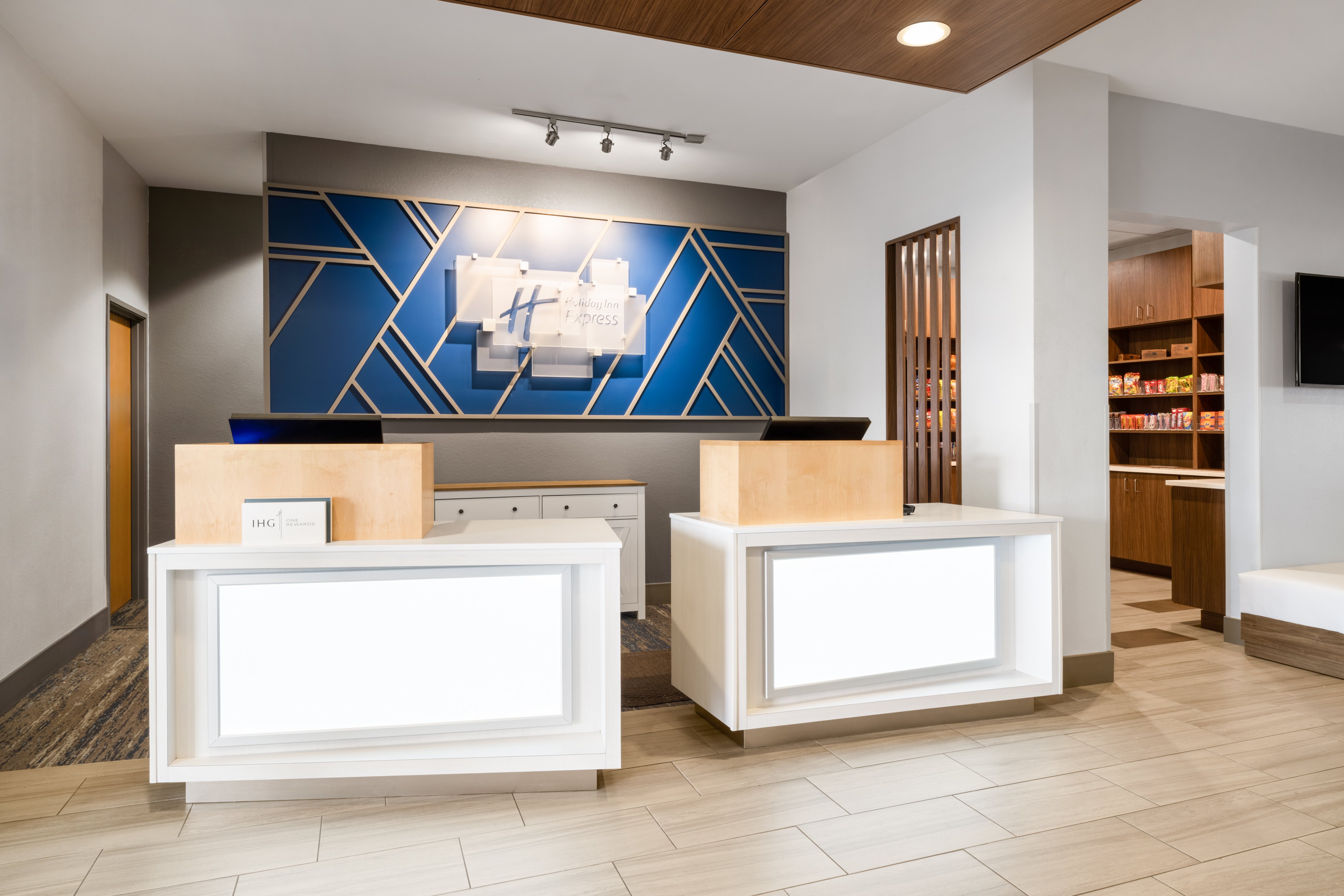 Holiday Inn Express Lake Wales N-Winter Haven 13/71