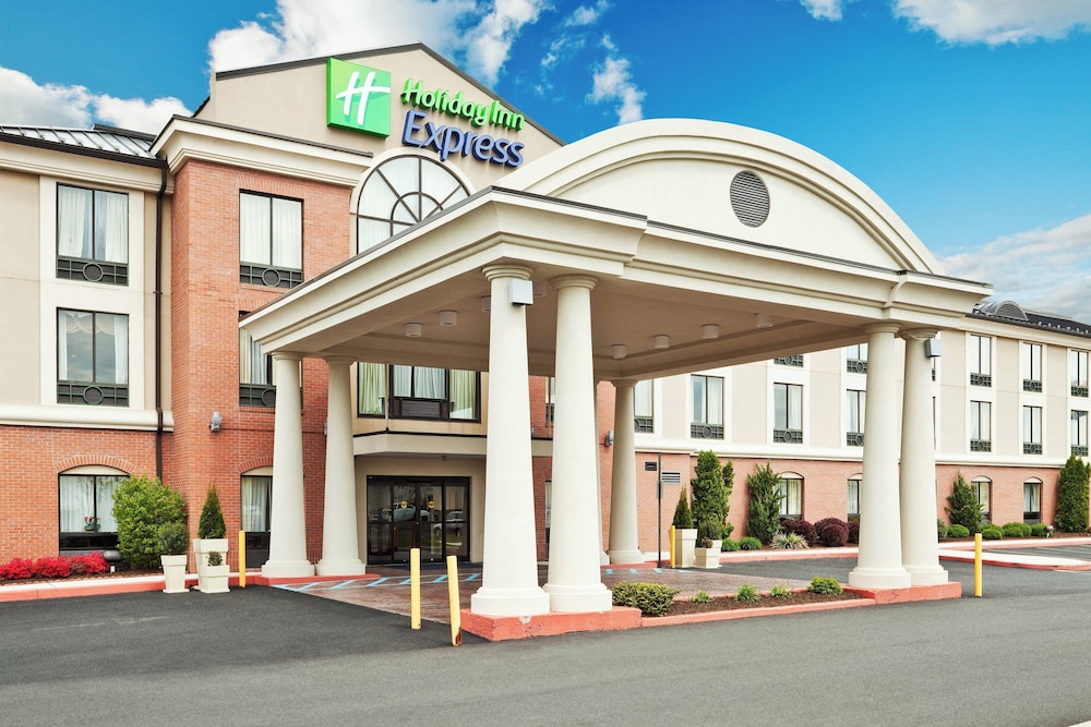 Holiday Inn Express Hotel Suites Quakertown 68/76