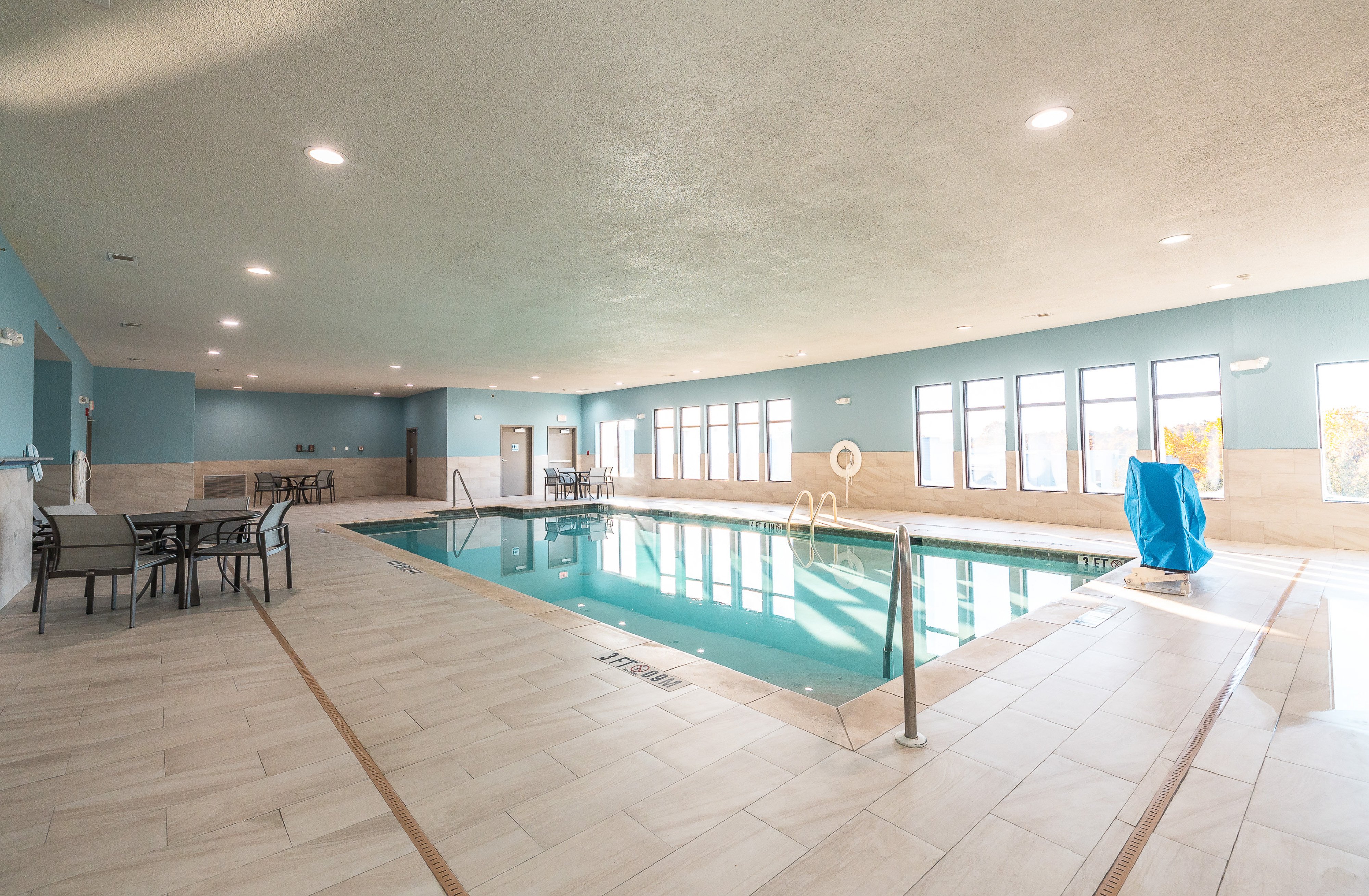 Holiday Inn Express Hotel And Suites Saint Robert Leonard Wood 25/50