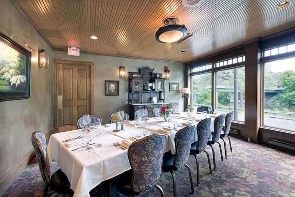 Nicollet Island Inn 33/44