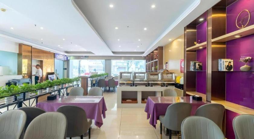 Lavande Hotels (Guangzhou Fangcun Huadiwan) 38/45
