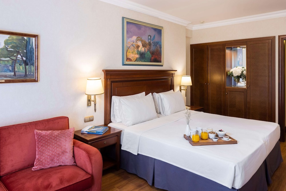 Premium, Acropolis View, Balcony