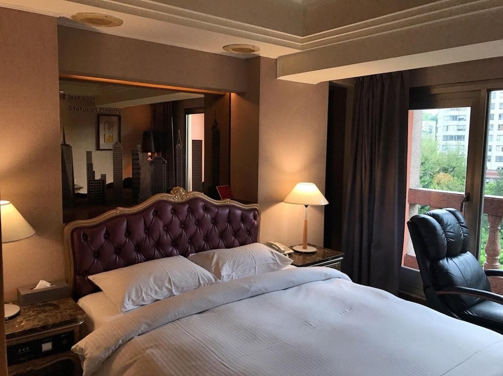 JBG Hot Spring Resort Hotel 3/64