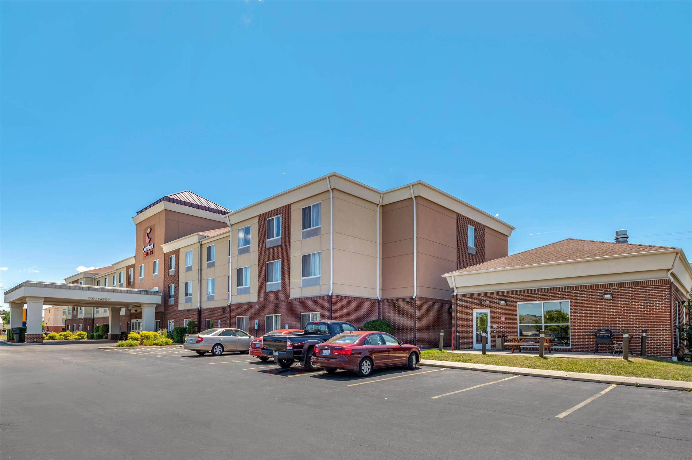 Comfort Suites Urbana Champaign University Area 18/19