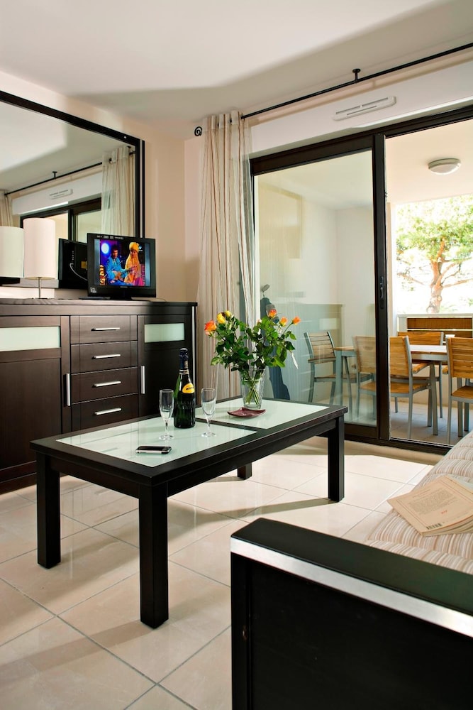 Residence Carre Marine 24/44
