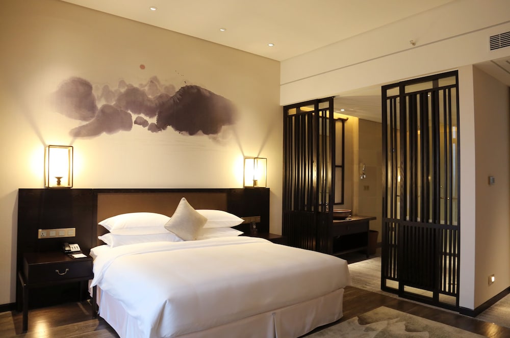 Amitabha Hotel 16/47