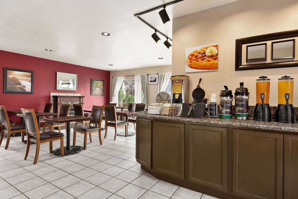 Ramada By Wyndham Arcata 33/43